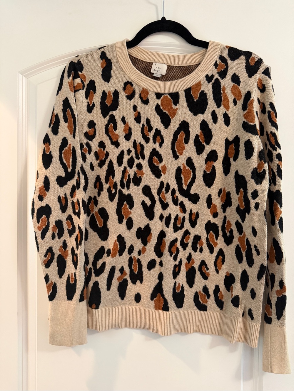 a new day Leopard Print Crewneck Sweater in Beige, Brown & Black